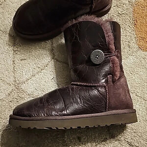 Ugg Burgundy Short Bailey Button Boots